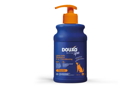 DOUXO® Ultra-safe Shampoo 2 in 1 conditioning för hund. En hudvänlig formula som hjälper till att reda ut pälsen och bibehålla hundens ph balans.